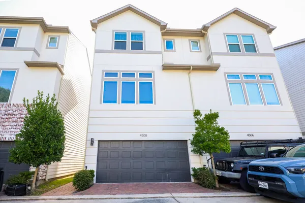 $2,700 | 4508 Trevor Park Lane, Houston, TX 77022