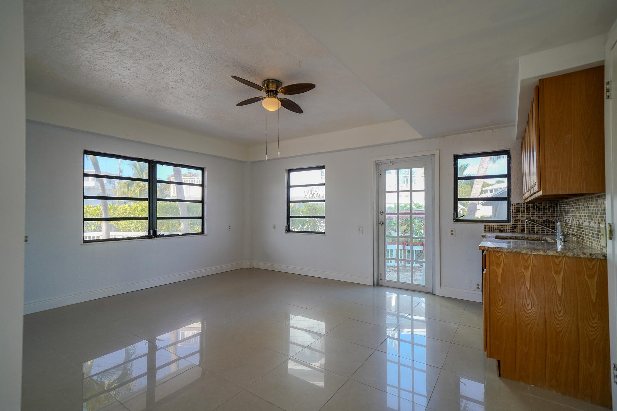 116 5th Lane Key Largo, FL 33037 - Photo 2 of 39 RES05048