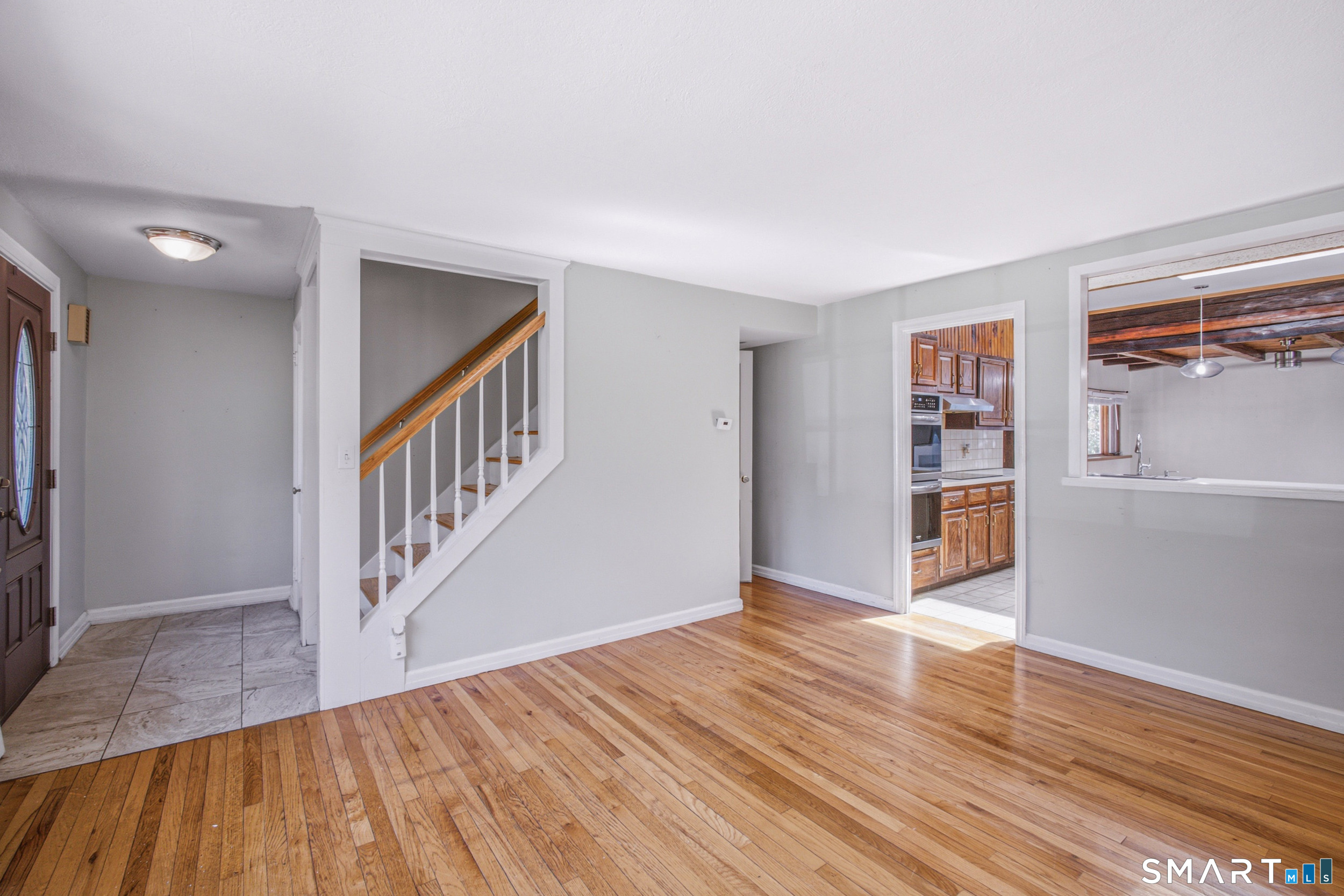 65 Sidehill Road Hamden, CT 06517 - Photo 4 of 37