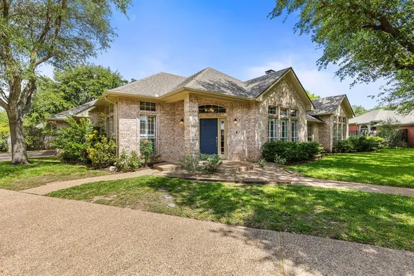 $409,000 | 901 Steamboat Drive, Hewitt, TX 76643