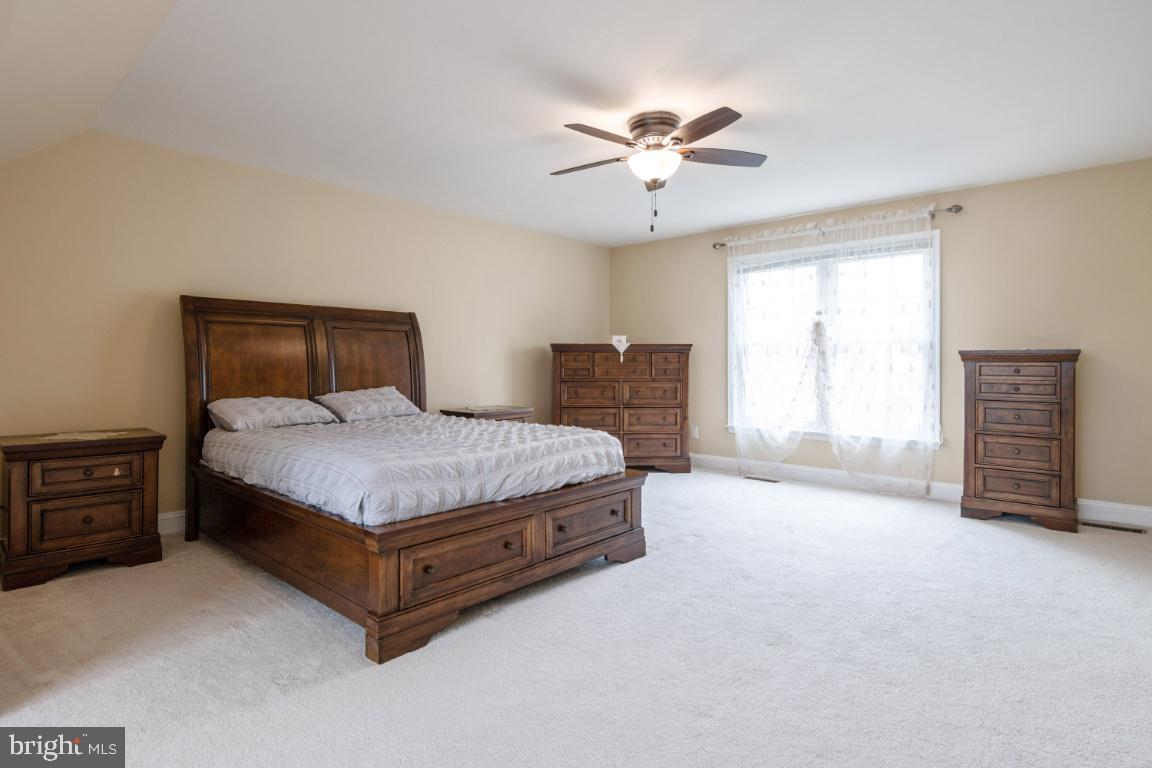 9717 Rugby Court Ellicott City, MD 21042 - Photo 23 of 59