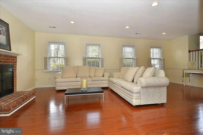 11 Treworthy Road Gaithersburg, MD 20878 - Photo 22 of 28 Family Room