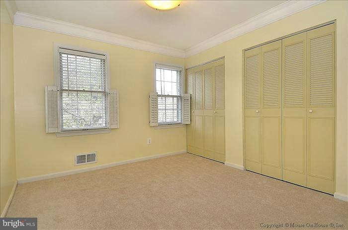 11 Treworthy Road Gaithersburg, MD 20878 - Photo 6 of 28 Bedroom