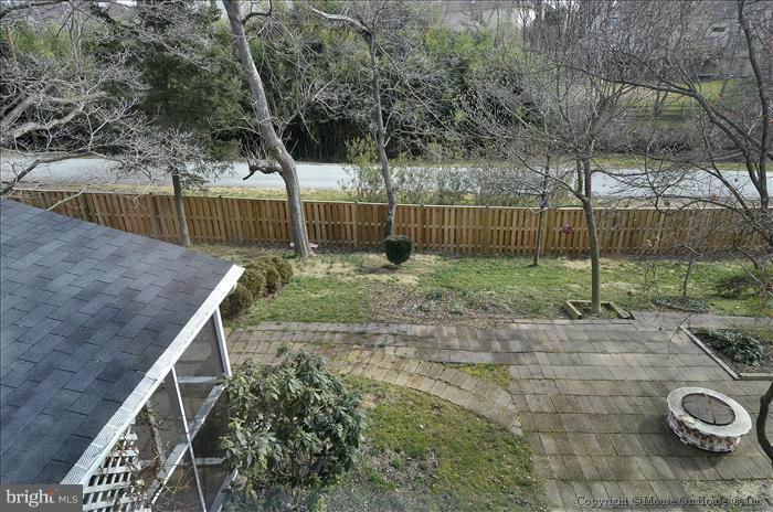 11 Treworthy Road Gaithersburg, MD 20878 - Photo 7 of 28 View