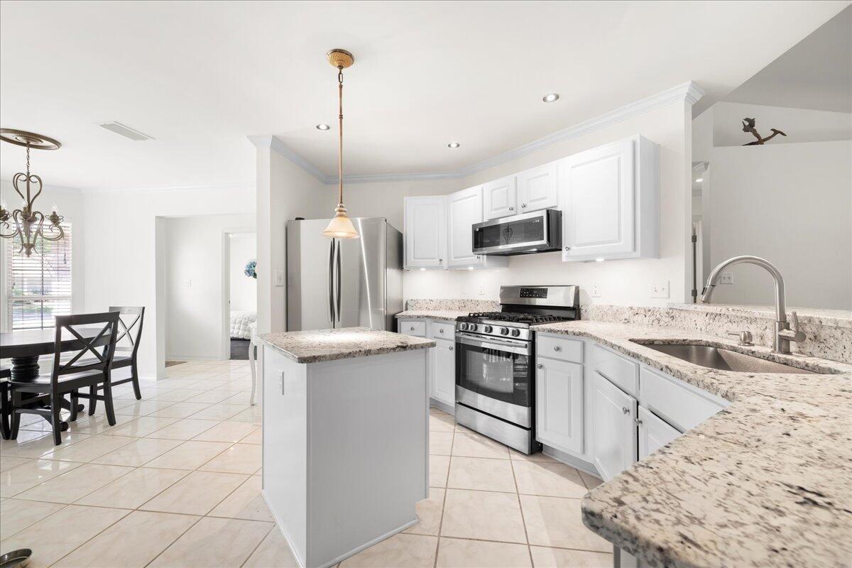 3928 Mesa Road Destin, FL 32541 - Photo 19 of 30 19-HHM_6182