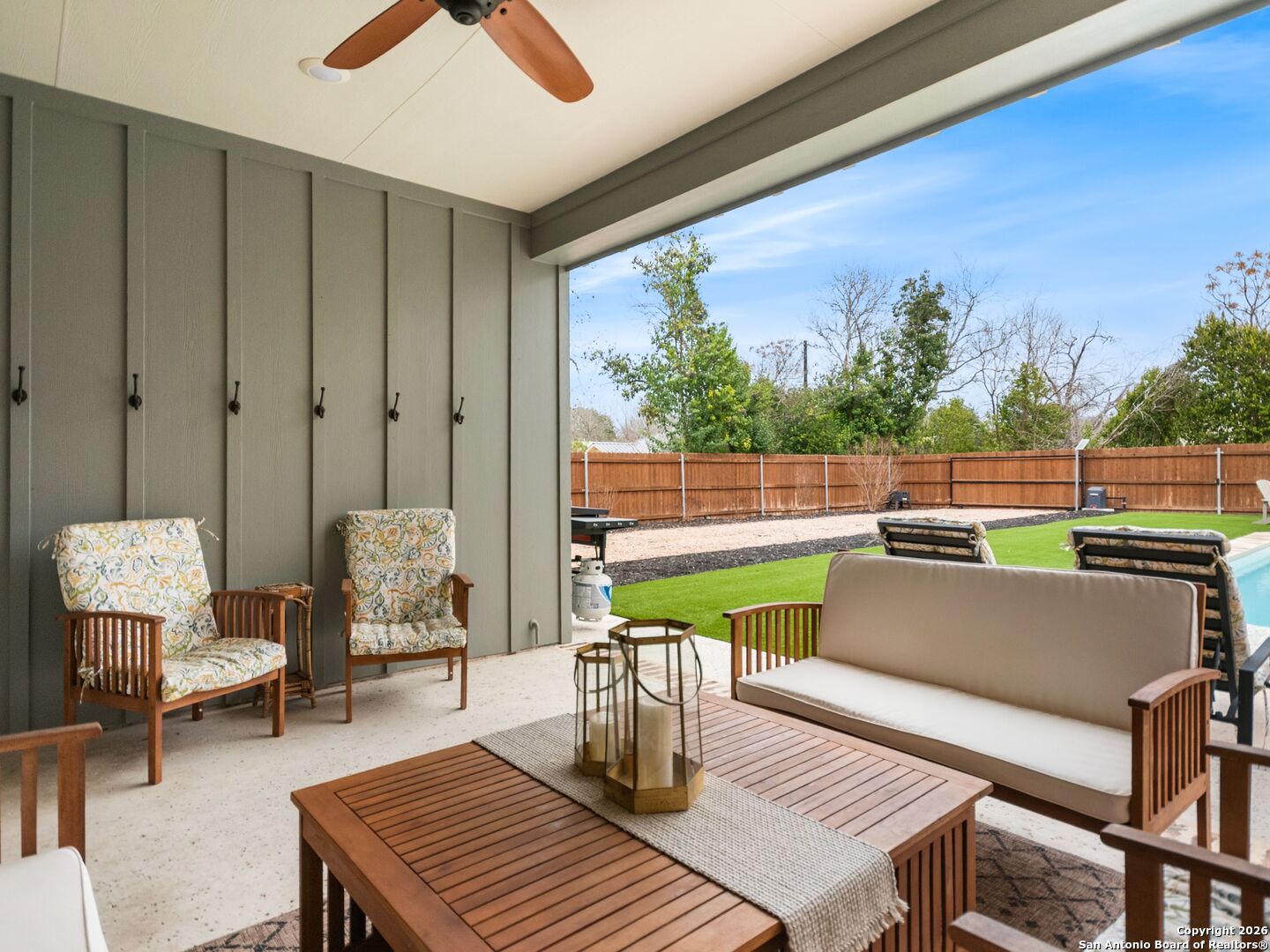 603 Graham Street Boerne, TX 78006 - Photo 34 of 42 a view of sitting area with furniture