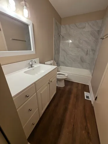 $3,200 | 1195 Old Timber Court, Hoffman Estates, IL 60192