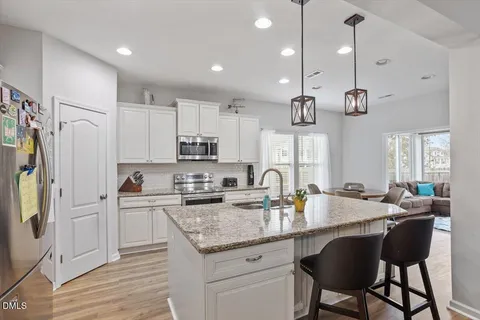 $540,000 | 725 Harvest Point Drive, Fuquay-Varina, NC 27526