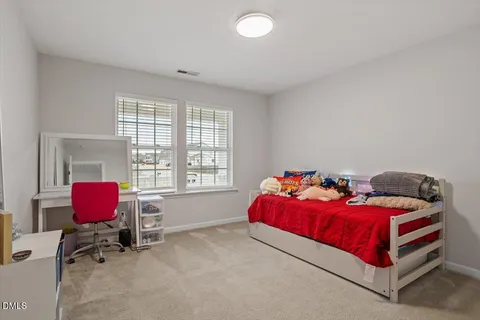 $550,000 | 725 Harvest Point Drive, Fuquay-Varina, NC 27526