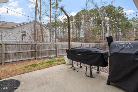 $550,000 | 725 Harvest Point Drive, Fuquay-Varina, NC 27526