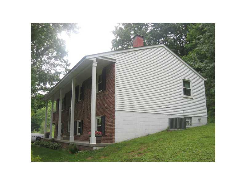 224 State Rte 1035 Kittanning, PA 16201 - Photo 2 of 10 Exterior Front.