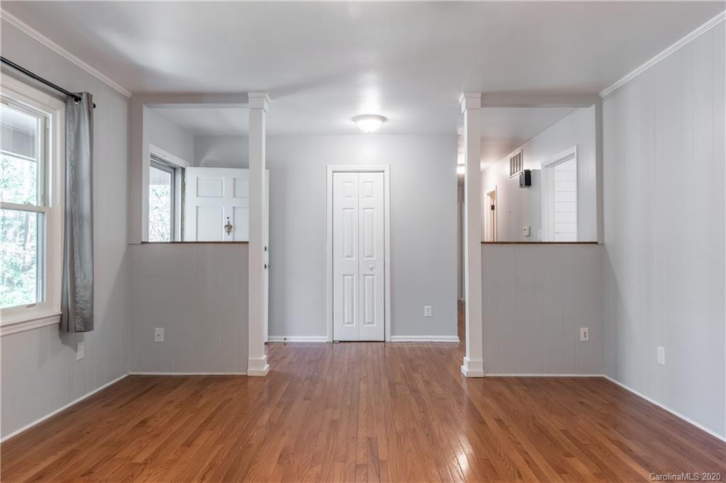 9708 Windrift Road Charlotte, NC 28215 - Photo 5 of 26 Gallery Image 5