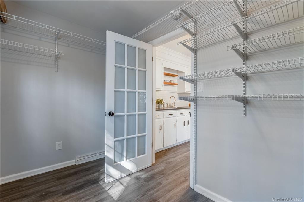 9708 Windrift Road Charlotte, NC 28215 - Photo 10 of 26 Gallery Image 10