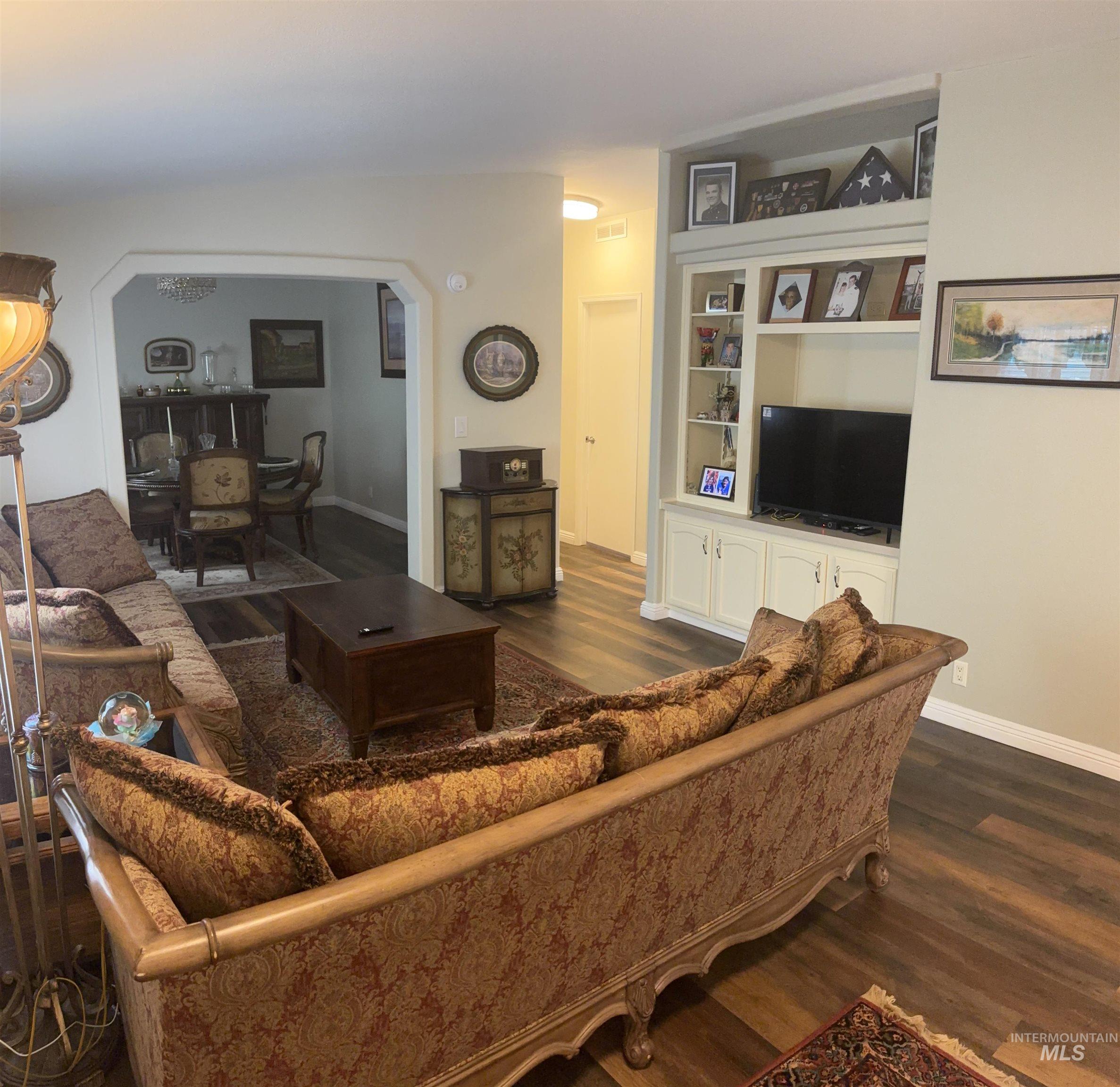 421 South Curtis Road Boise, ID 83705 - Photo 6 of 24