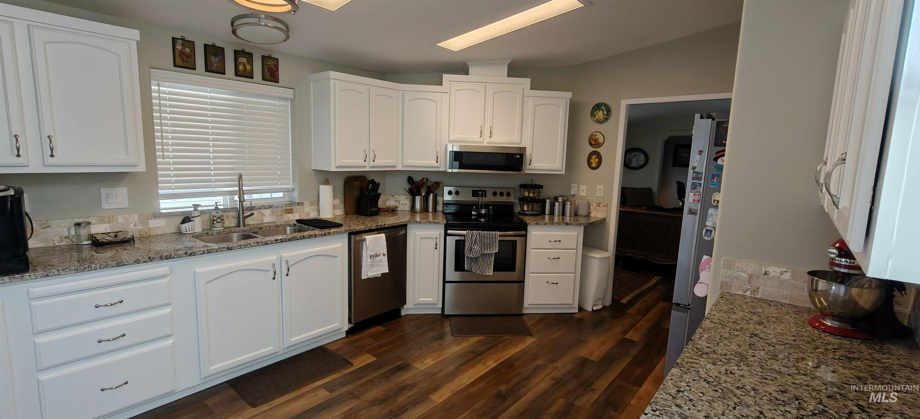 421 South Curtis Road Boise, ID 83705 - Photo 9 of 24