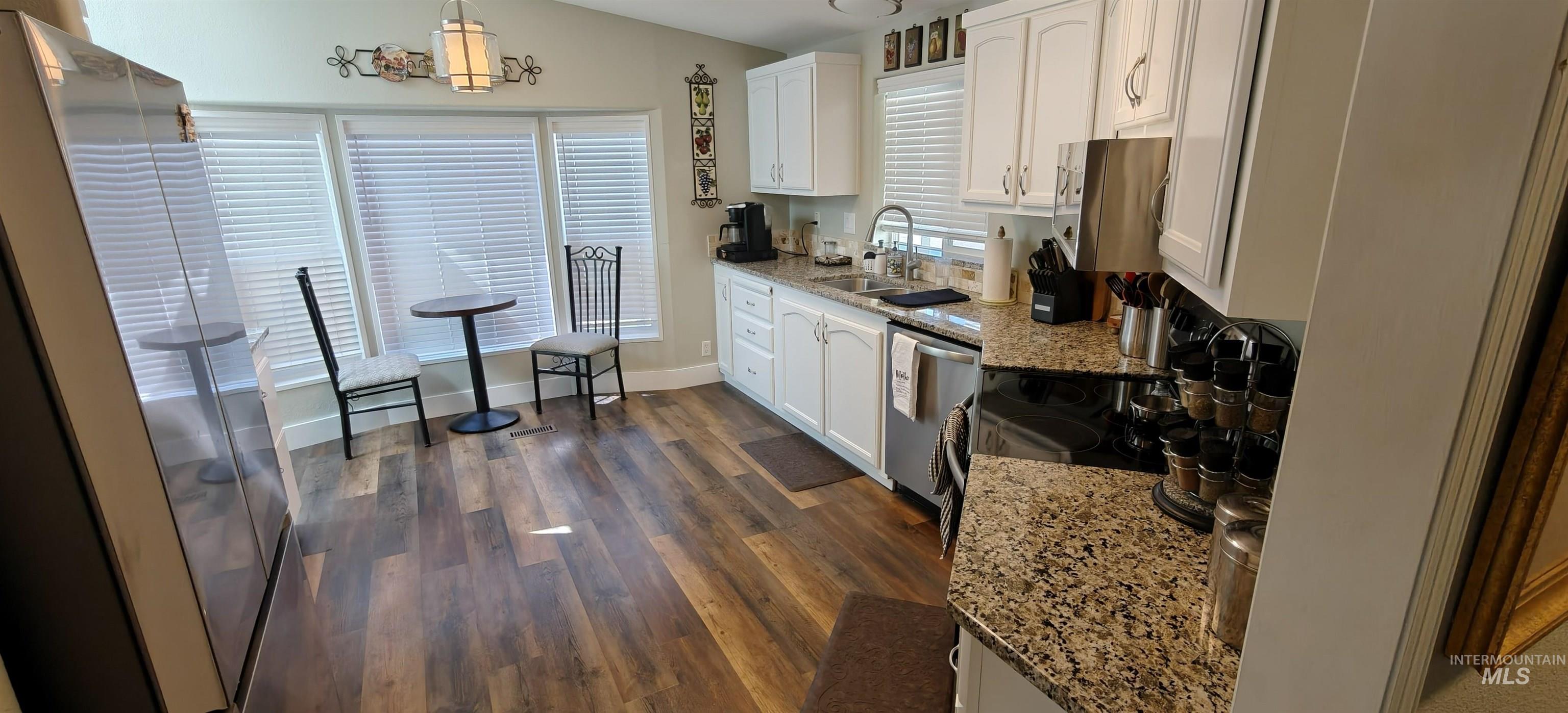 421 South Curtis Road Boise, ID 83705 - Photo 10 of 24