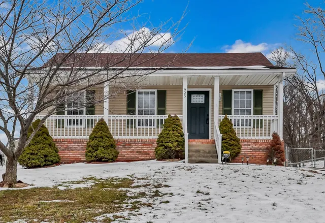 $1,450 | 925 Granny White Road, Clarksville, TN 37040