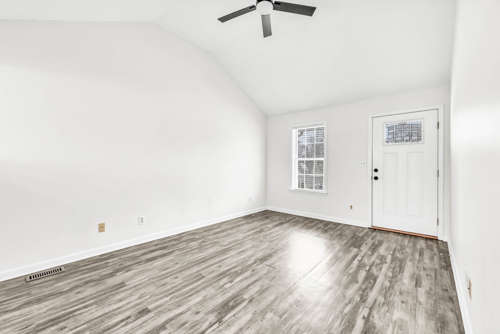 925 Granny White Road Clarksville, TN 37040 - Photo 7 of 25