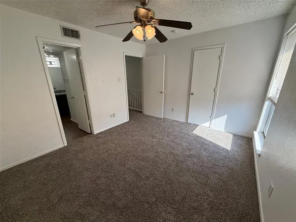 $1,300 | 422 West 4th Street, Kennedale, TX 76060