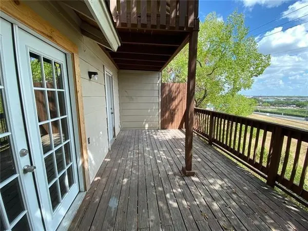 $1,695 | 1711 Burton Drive, Unit B, Austin, TX 78741