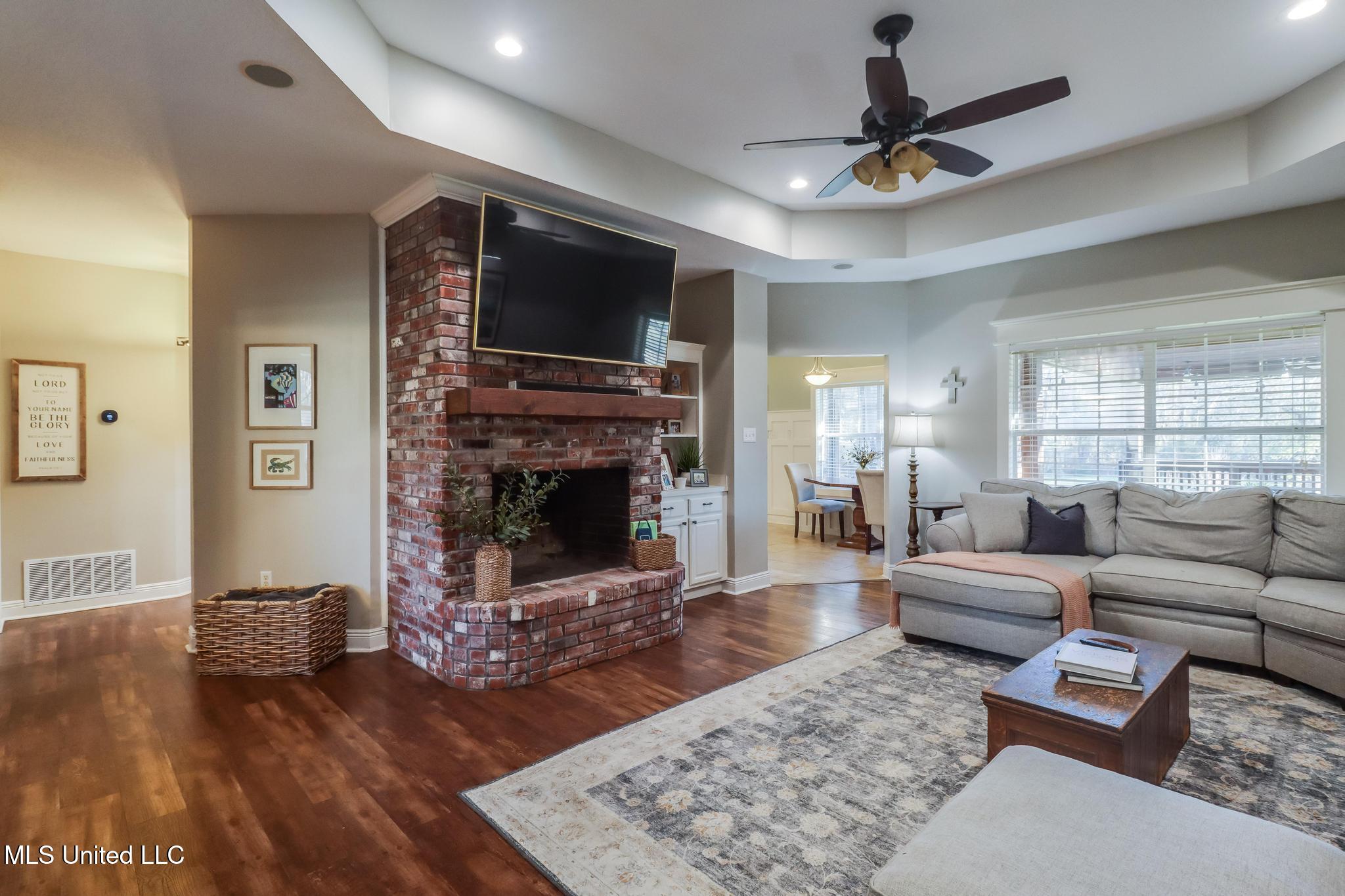 18215 Boss Conner Road Gulfport, MS 39503 - Photo 6 of 42 IMG_0463-Edit