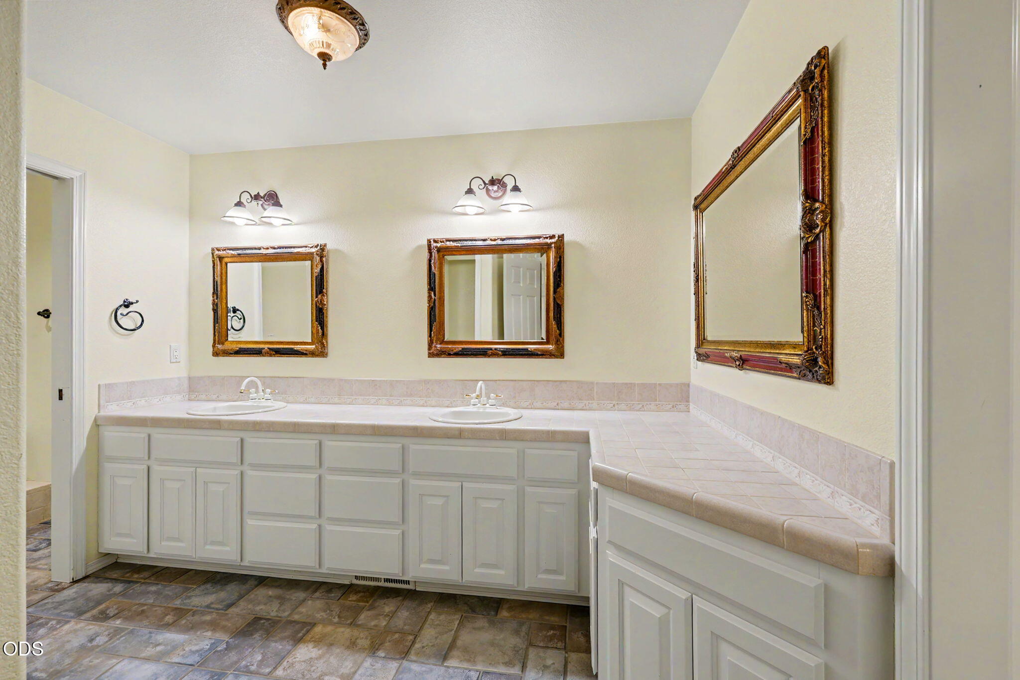 7833 Lower River Road Grants Pass, OR 97526 - Photo 23 of 122