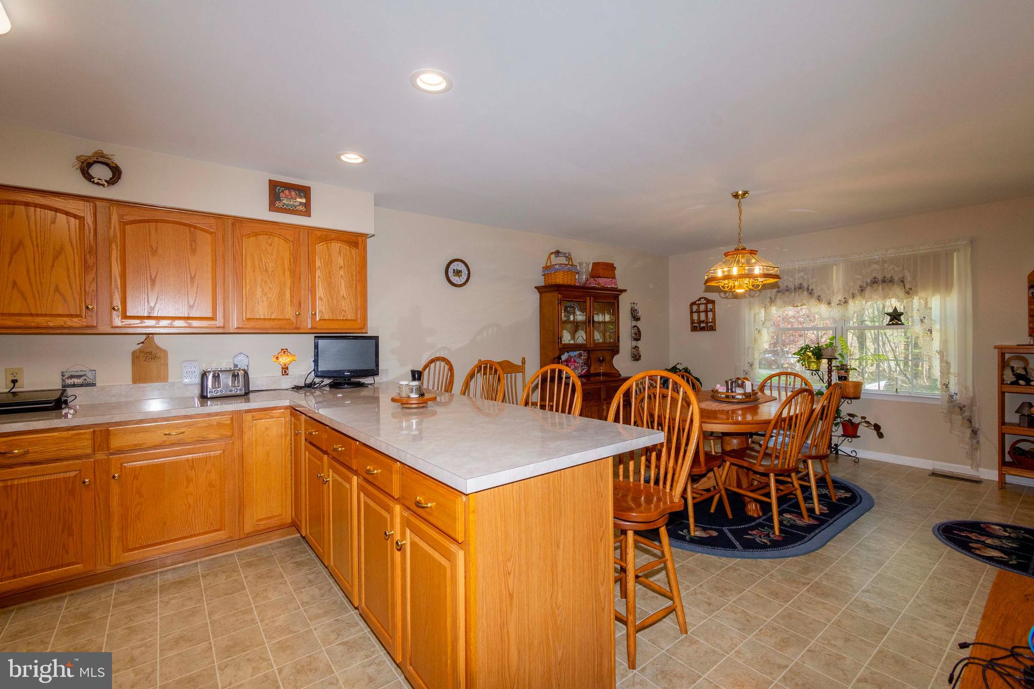16450 Mountain Track Road Orange, VA 22960 - Photo 26 of 52 Kitchen Bar