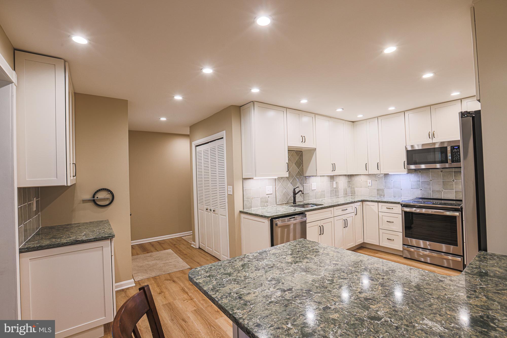 8425 Bussenius Road Pasadena, MD 21122 - Photo 16 of 33 Gourmet Kitchen