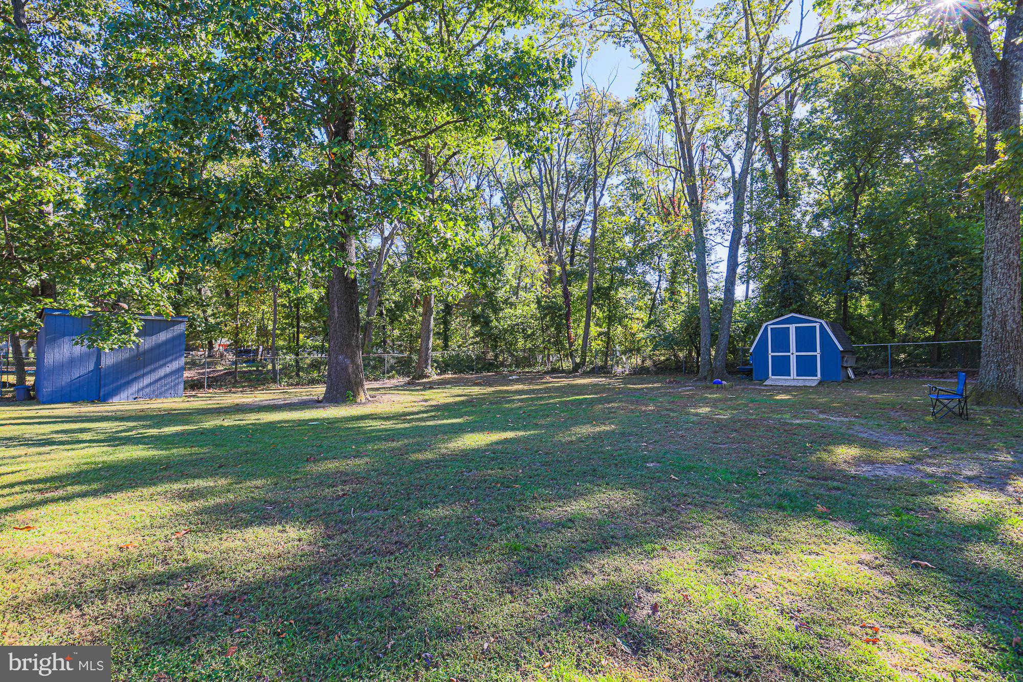 Fenced rear yard
