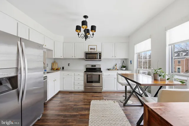 $385,000 | 9 Roger Valley Court, Baltimore, MD 21234