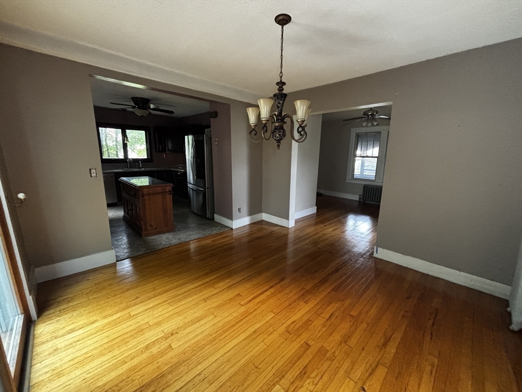 109 Kingsley Street Springfield, MA 01104 - Photo 8 of 28 Gallery Image 8