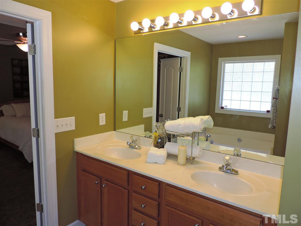 3501 Sunbright Lane Raleigh, NC 27610 - Photo 4 of 25