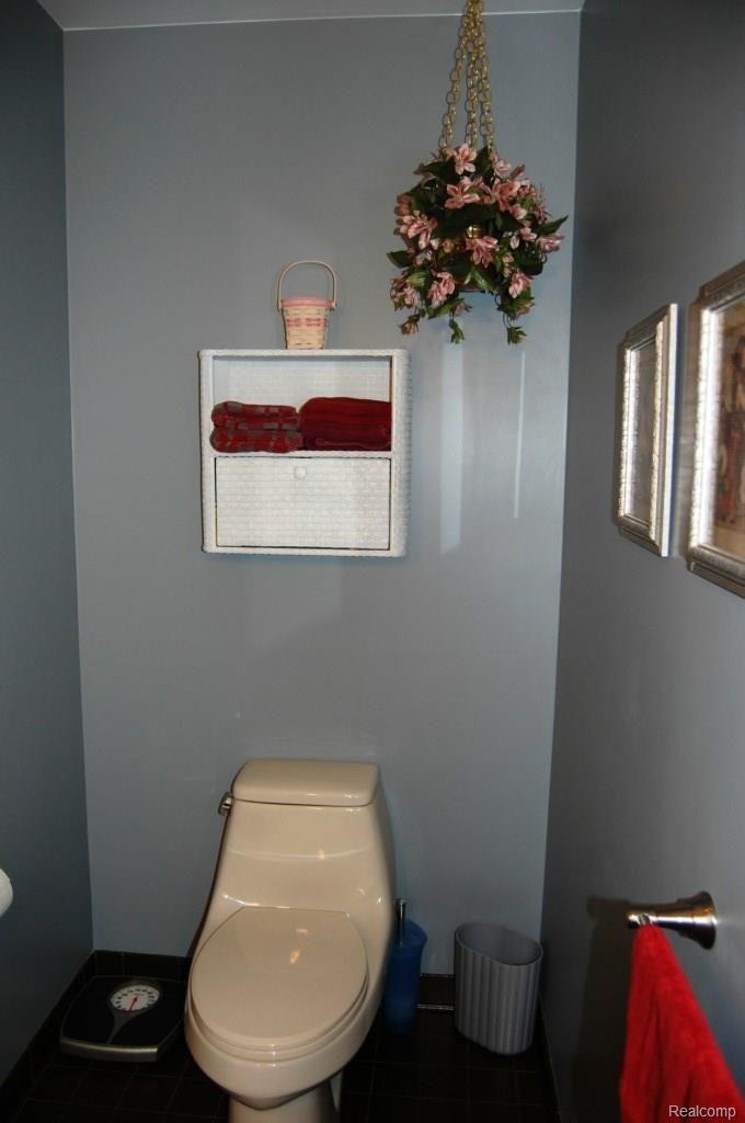 67483 Wolcott Road Ray, MI 48096 - Photo 34 of 48 2nd Half Bath