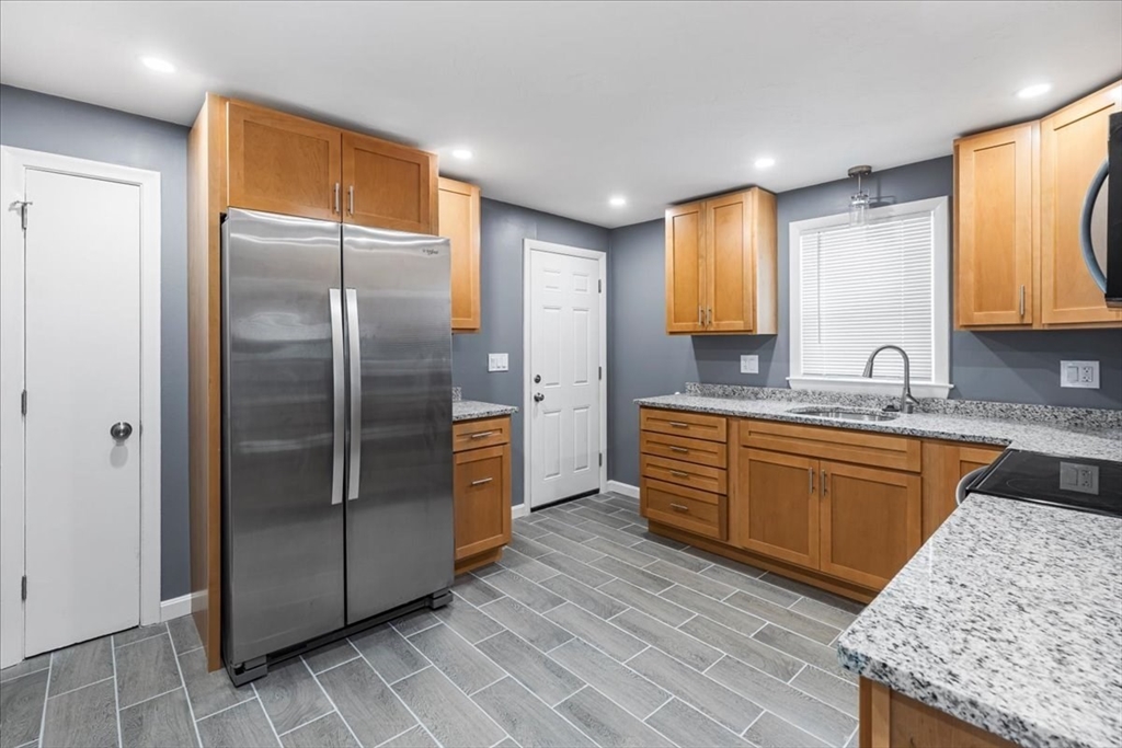 108 Reed Street Randolph, MA 02368 - Photo 4 of 40