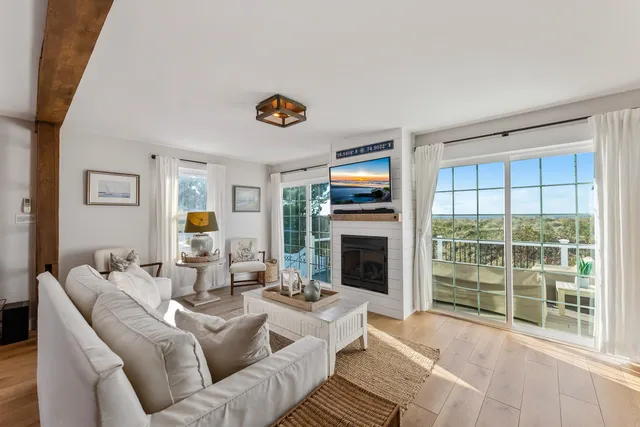 $975,000 | 5 East Delaware Parkway, Unit B, Villas, NJ 08251