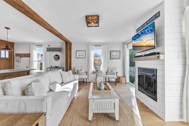 $975,000 | 5 East Delaware Parkway, Unit B, Villas, NJ 08251