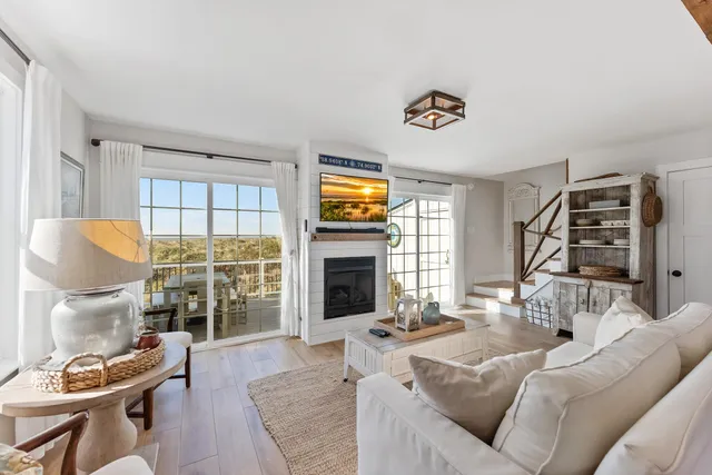 $975,000 | 5 East Delaware Parkway, Unit B, Villas, NJ 08251