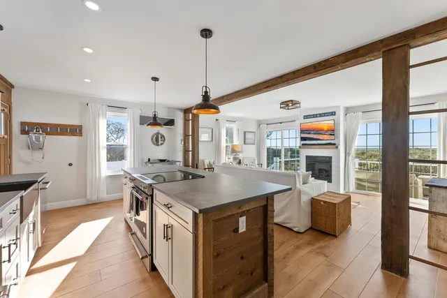 $975,000 | 5 East Delaware Parkway, Unit B, Villas, NJ 08251