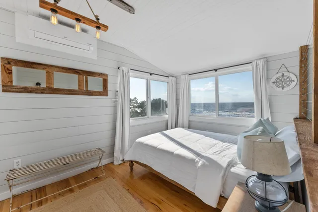 $975,000 | 5 East Delaware Parkway, Unit B, Villas, NJ 08251