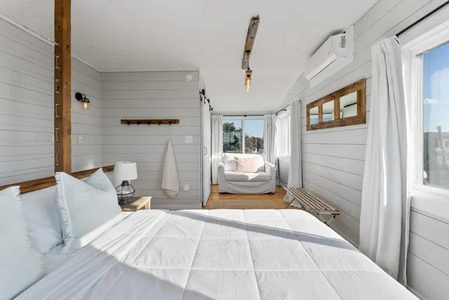 $975,000 | 5 East Delaware Parkway, Unit B, Villas, NJ 08251