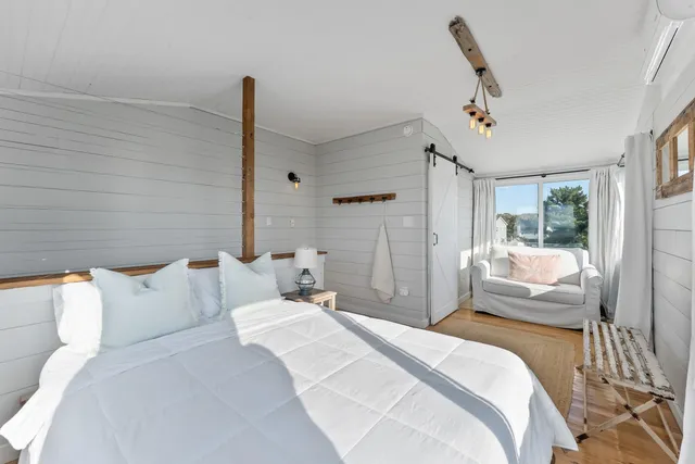 $975,000 | 5 East Delaware Parkway, Unit B, Villas, NJ 08251