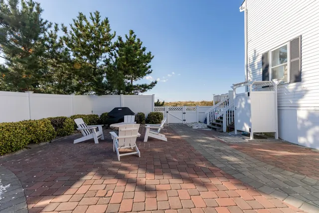 $975,000 | 5 East Delaware Parkway, Unit B, Villas, NJ 08251