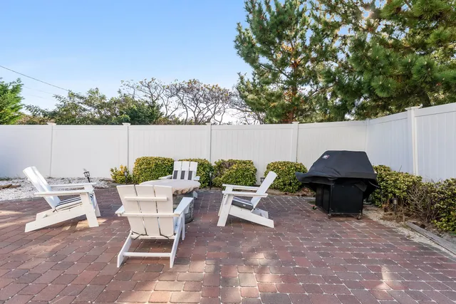 $975,000 | 5 East Delaware Parkway, Unit B, Villas, NJ 08251