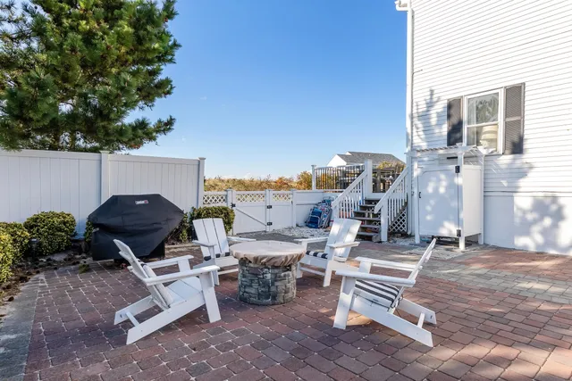 $975,000 | 5 East Delaware Parkway, Unit B, Villas, NJ 08251