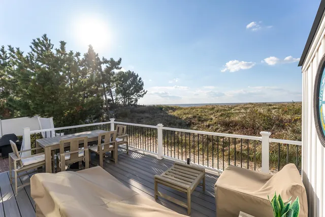 $975,000 | 5 East Delaware Parkway, Unit B, Villas, NJ 08251