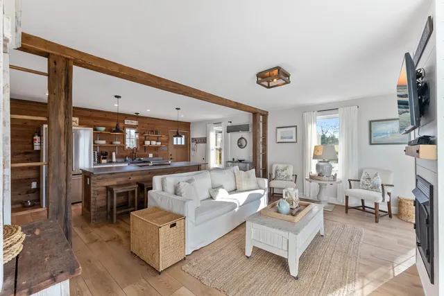 $975,000 | 5 East Delaware Parkway, Unit B, Villas, NJ 08251