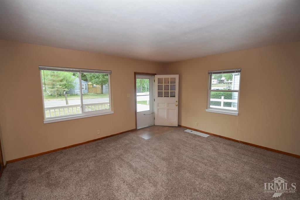 820 South Umbarger Road Muncie, IN 47304 - Photo 6 of 24 Gallery Image 6