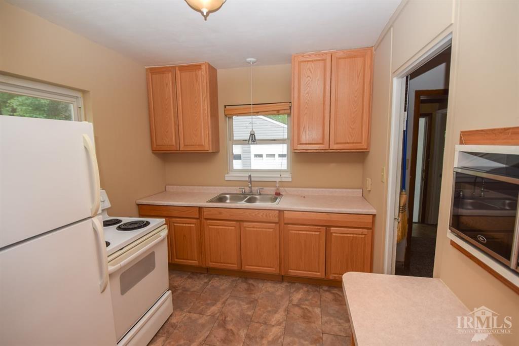 820 South Umbarger Road Muncie, IN 47304 - Photo 8 of 24 Gallery Image 8