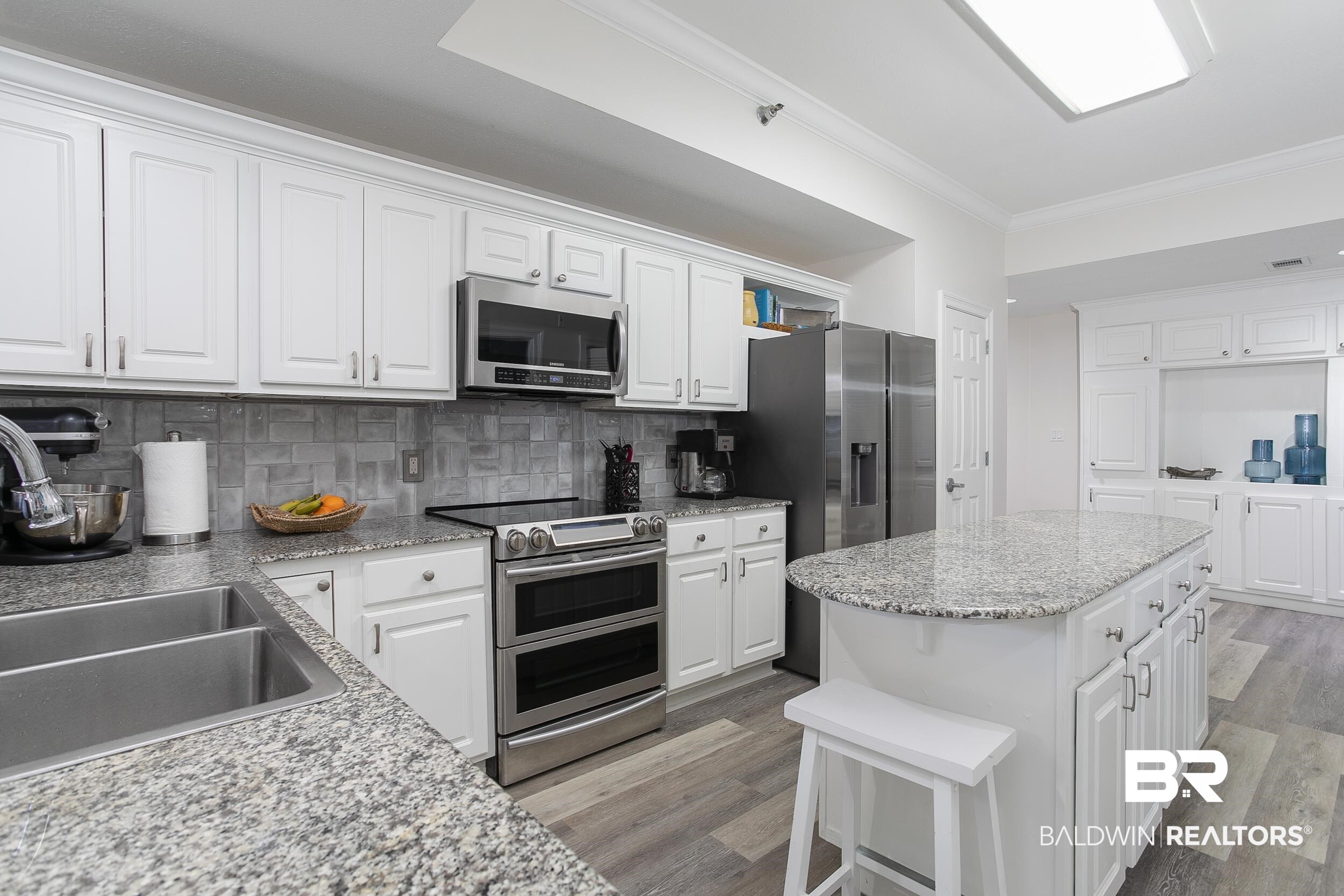 27282 Canal Road, Unit 101 Orange Beach, AL 36561 - Photo 4 of 49 Kitchen with Island