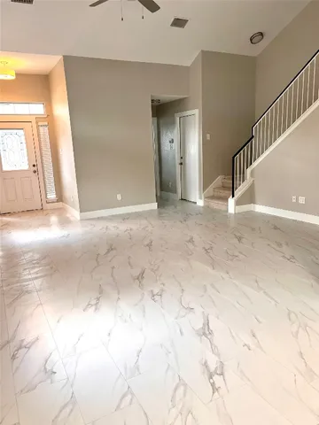 $1,900 | 922 Gentry Drive, Leander, TX 78641